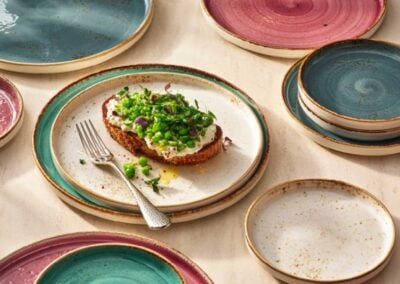 Summer Tabletop Splash: Vibrant Patterns for Patio Success